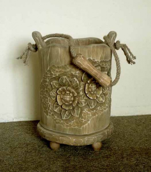 Oryginalny kwietnik - wiaderko z pnia
